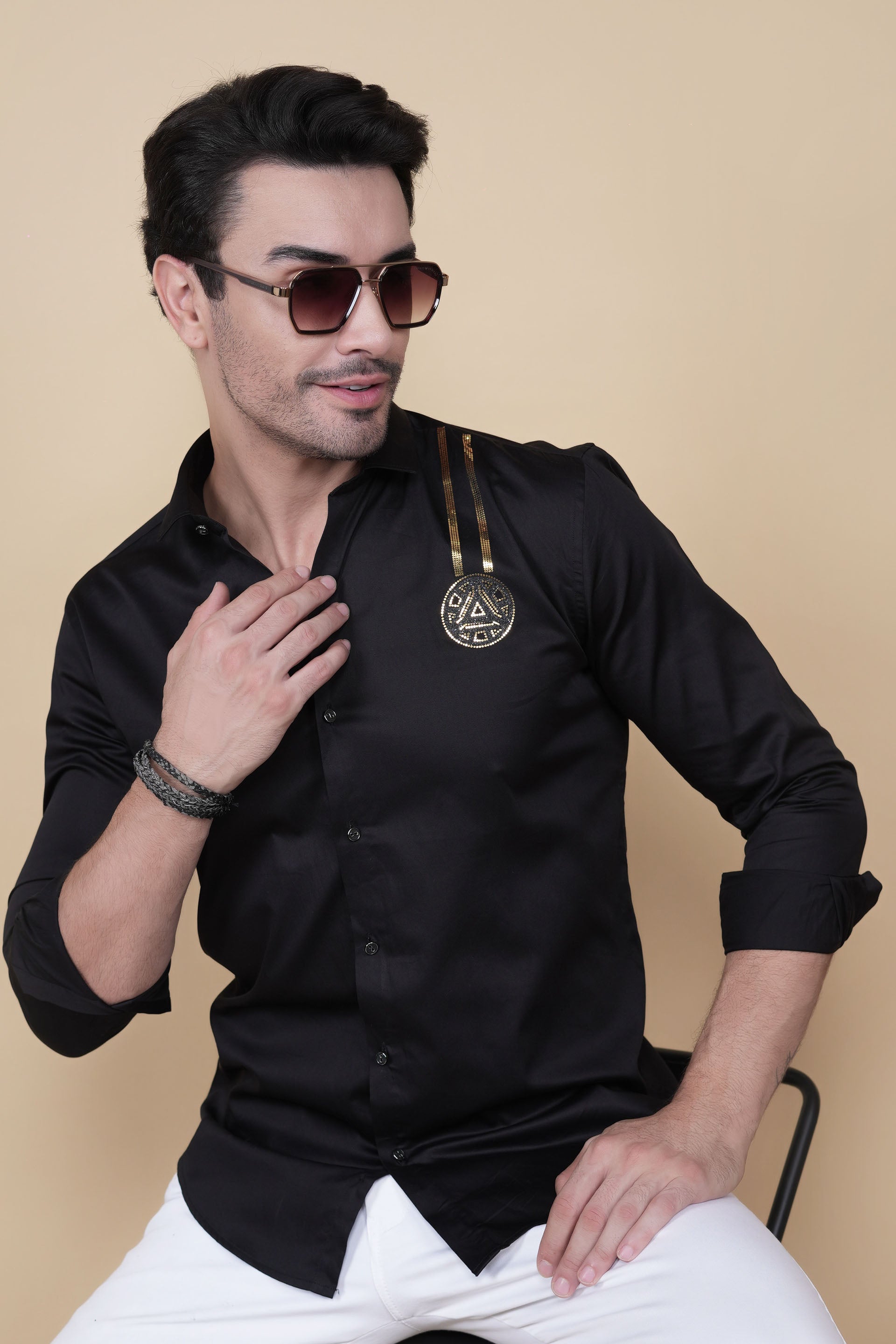 Alvar Black Cotton Metallic Gold Solid Shirt