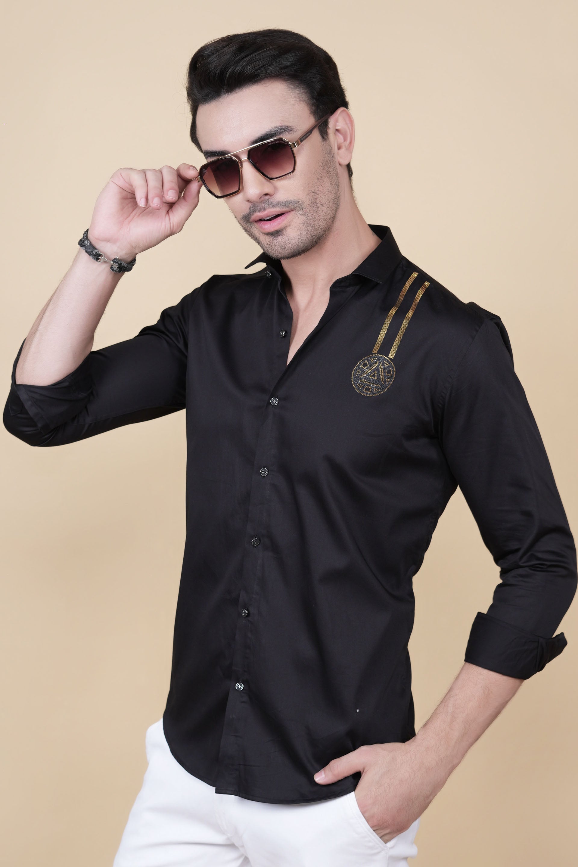 Alvar Black Cotton Metallic Gold Solid Shirt