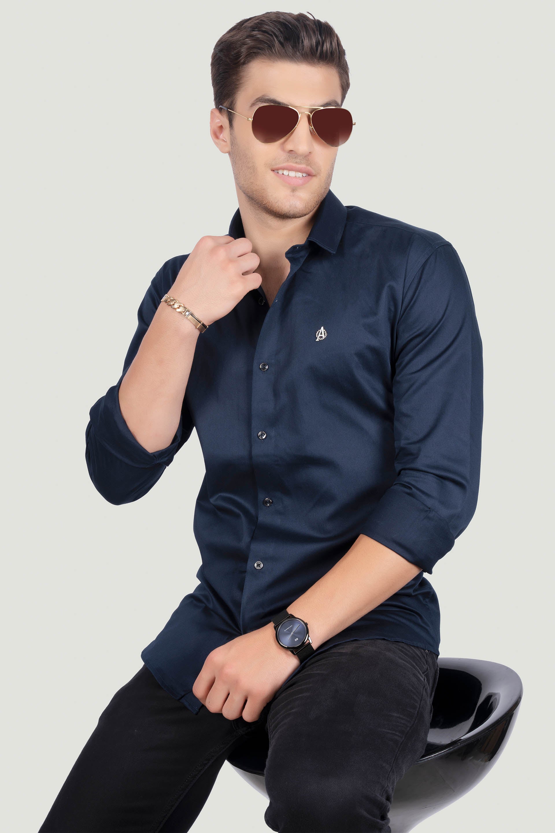affordable-mark-navy-blue-solid-shirt
