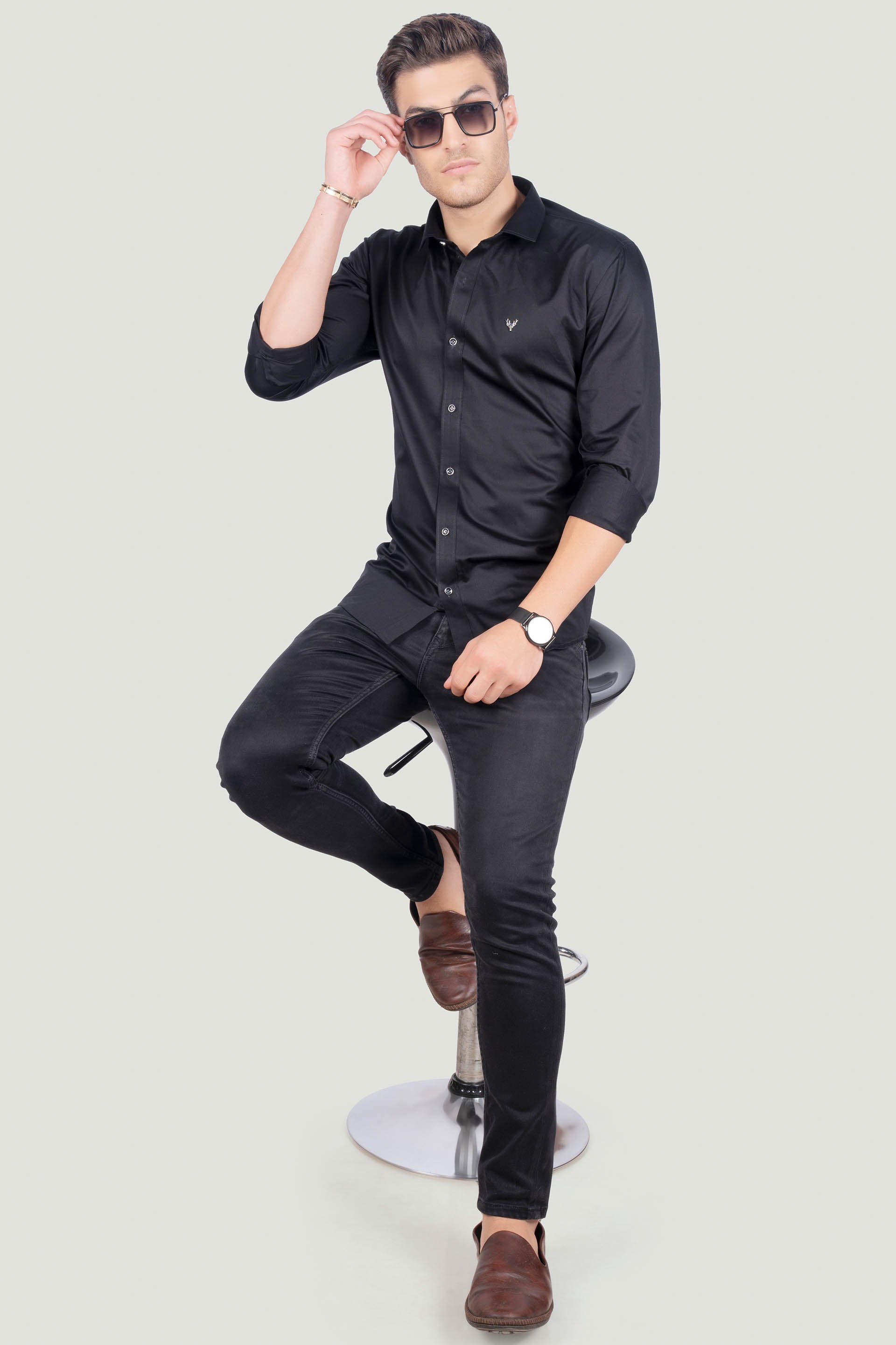 elegant-gabriel-black-solid-shirt