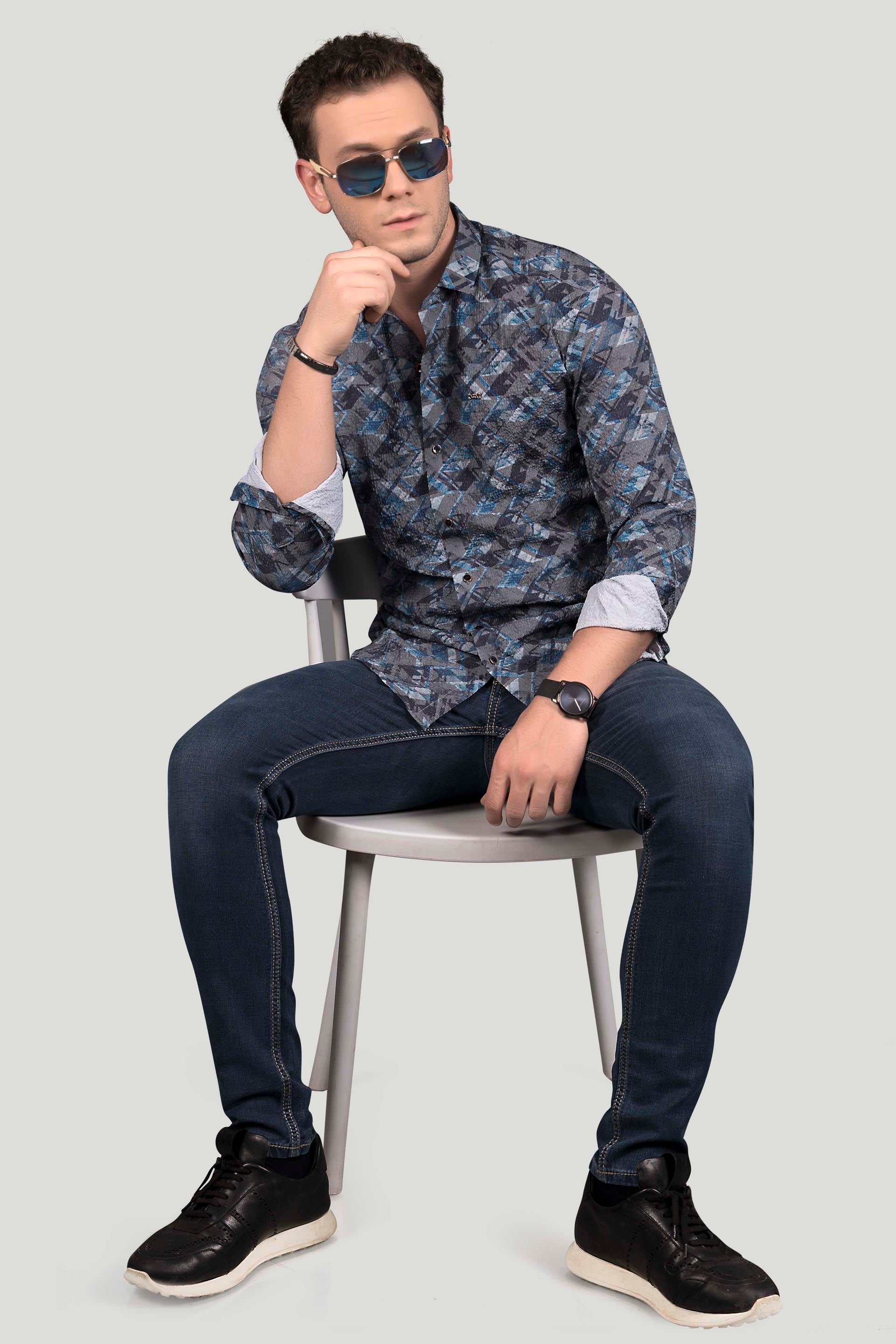 smooth-alfredo-dark-grey-geometric-printed-shirt
