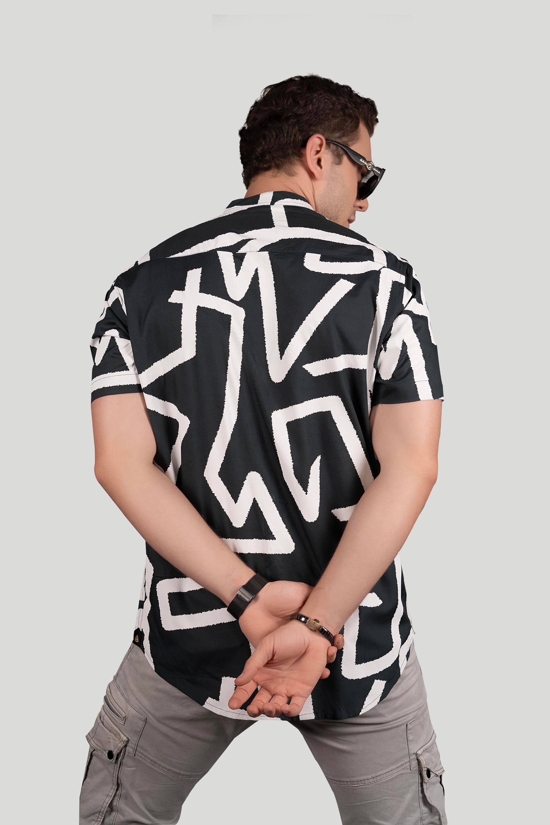 sophisticated-blaze-dark-green-viscose-print-resort-shirt