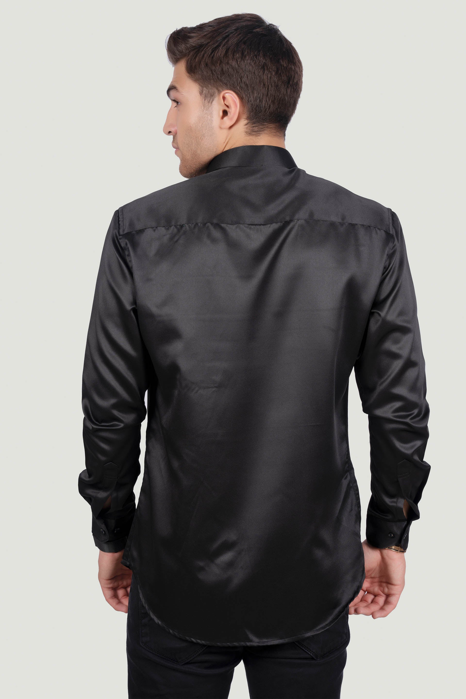 vibrant-damiano-black-solid-shirt