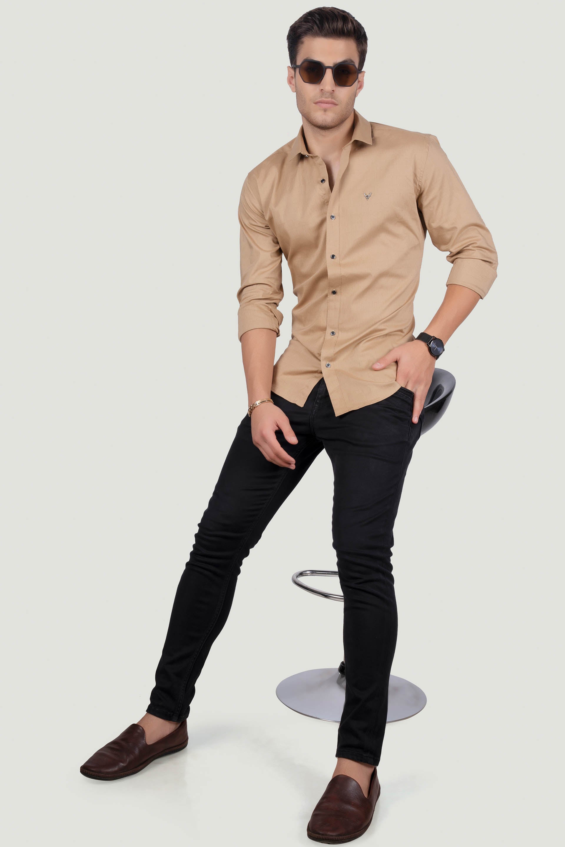 vibrant-manfredi-beige-solid-shirt